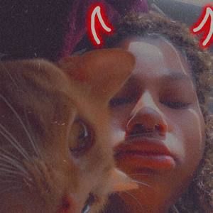 Meet your Posher, Ana